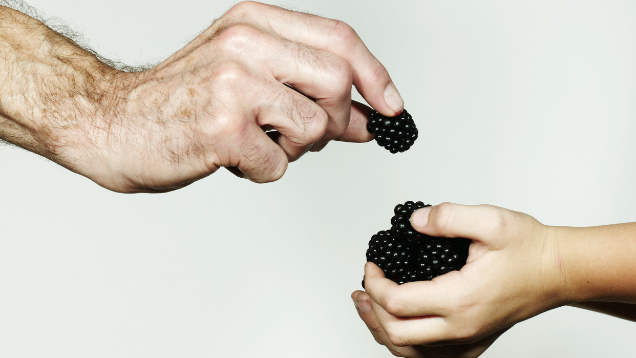 Are Grandma and Grandpa constantly commenting on what your kid eats? (Photo: Getty)