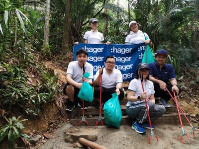 (Kuala Lumpur, 14/08) Six employees of Hager Malaysia spurred inspiration to start acting towards environmental issues with the ZERO Trash Campaign, bringing Hager’s Blue Planet Commitment values to light.