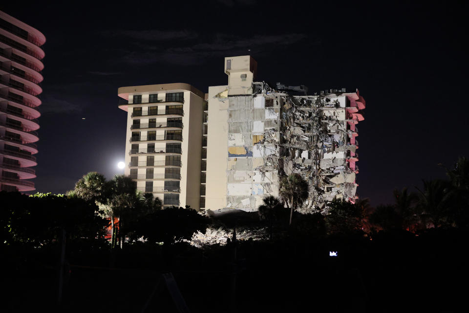 Colapsa edificio en Miami