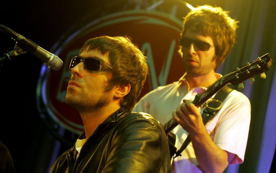 The Gallagher brothers in 2005