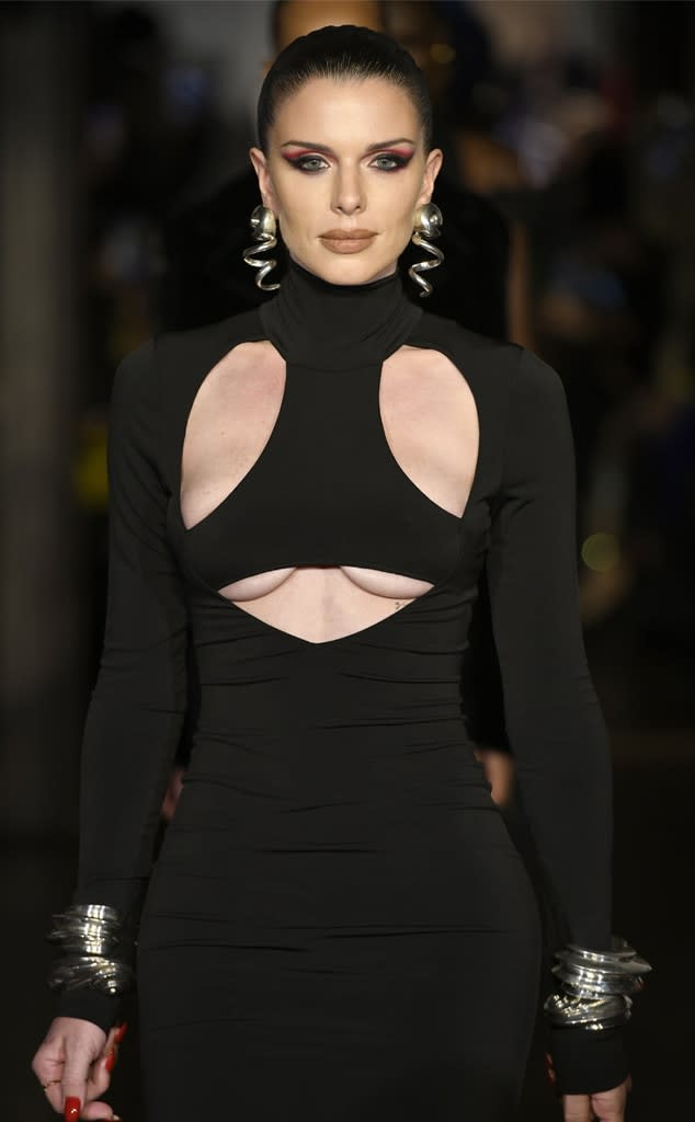 Julia Fox, NYFW22, 2022 New York Fashion Week, LaQuan Smith  