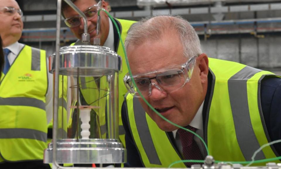 Scott Morrison visits a hydrogen research facility on NSW's Central Coast