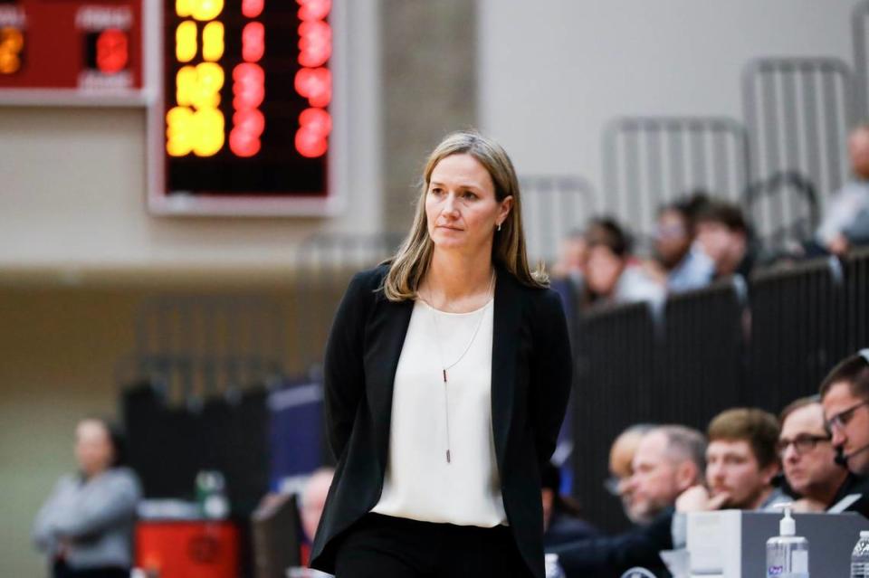 After coaching the undefeated Transylvania women’s basketball team to the NCAA Division III national championship in 2023, Juli Fulks received a high level of support in voting for the 2023 Lexington Herald-Leader Kentucky Sports Figure of the Year Award. Silas Walker/swalker@herald-leader.com