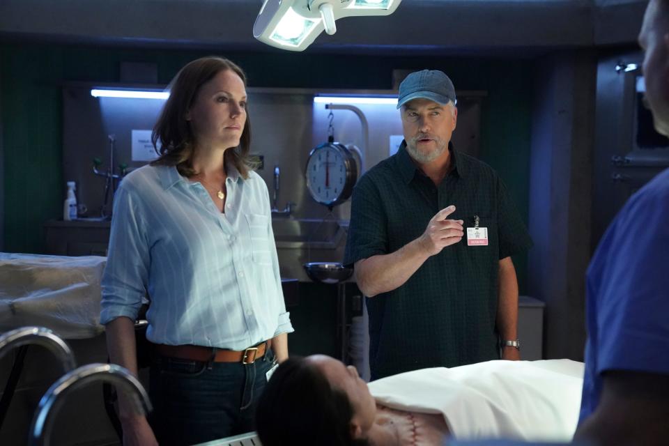 Jorja Fox as Sara Sidle and William Petersen as Dr. Gil Grissom in "CSI: Vegas." The return of the onetime CBS hit has met with a tepid response from viewers.