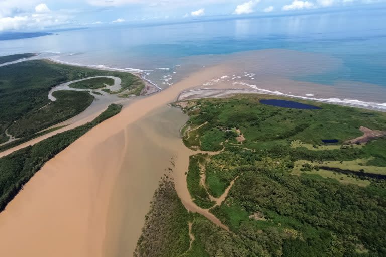 Foto aérea del Humedal Nacional Térraba Sierpe, el más grande de Costa Rica y considerado uno de los humedales de importancia mundial. Foto: Cortesía de Alonso Badilla, Sistema Nacional de Áreas de Conservación de Costa Rica.