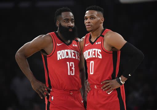 Harden、Westbrook「雙MVP連線」率火箭擊敗龍頭公鹿。（圖／翻攝自推特）