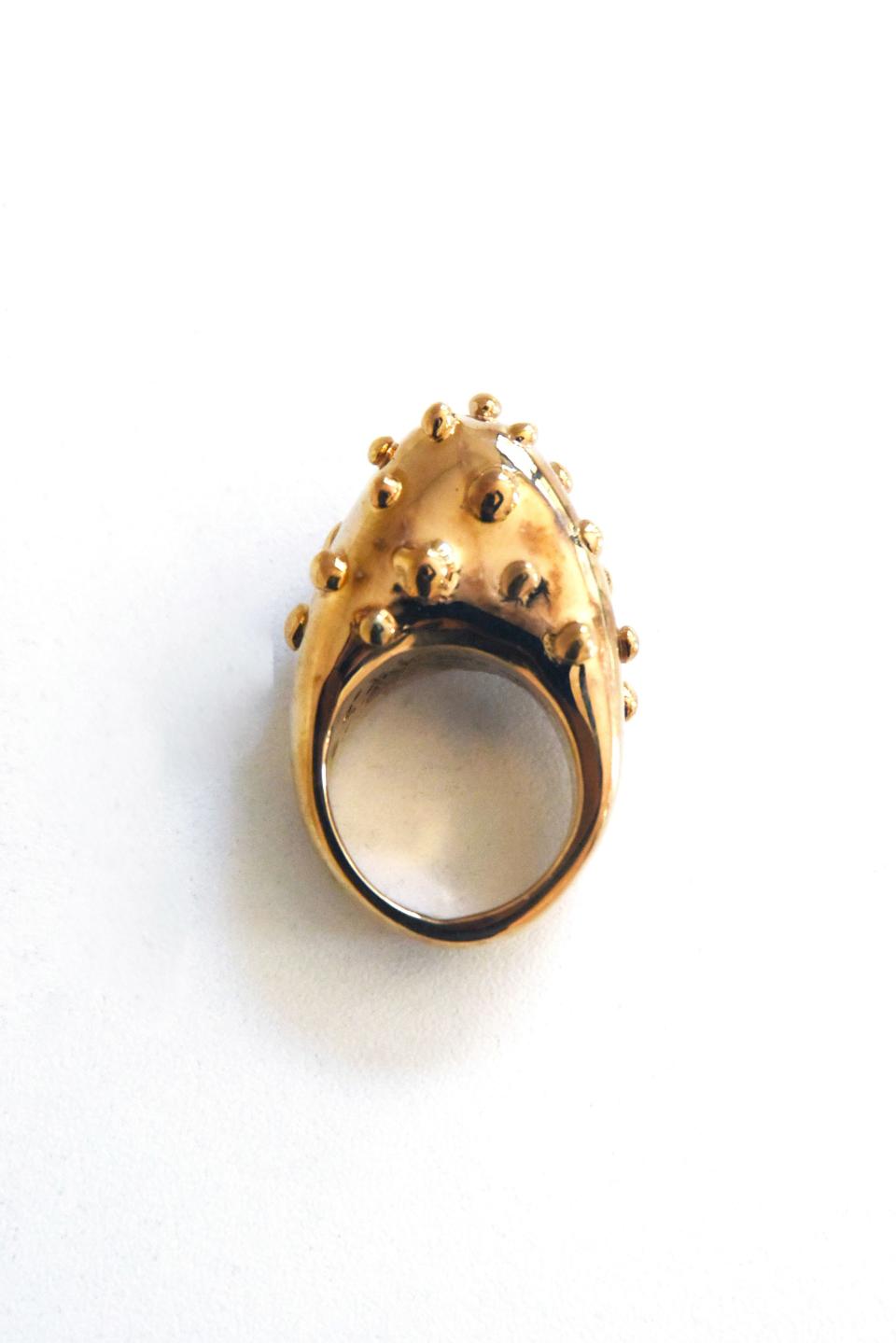 Guard ring  in 18-karat gold by Mia Fonssagrives Solow