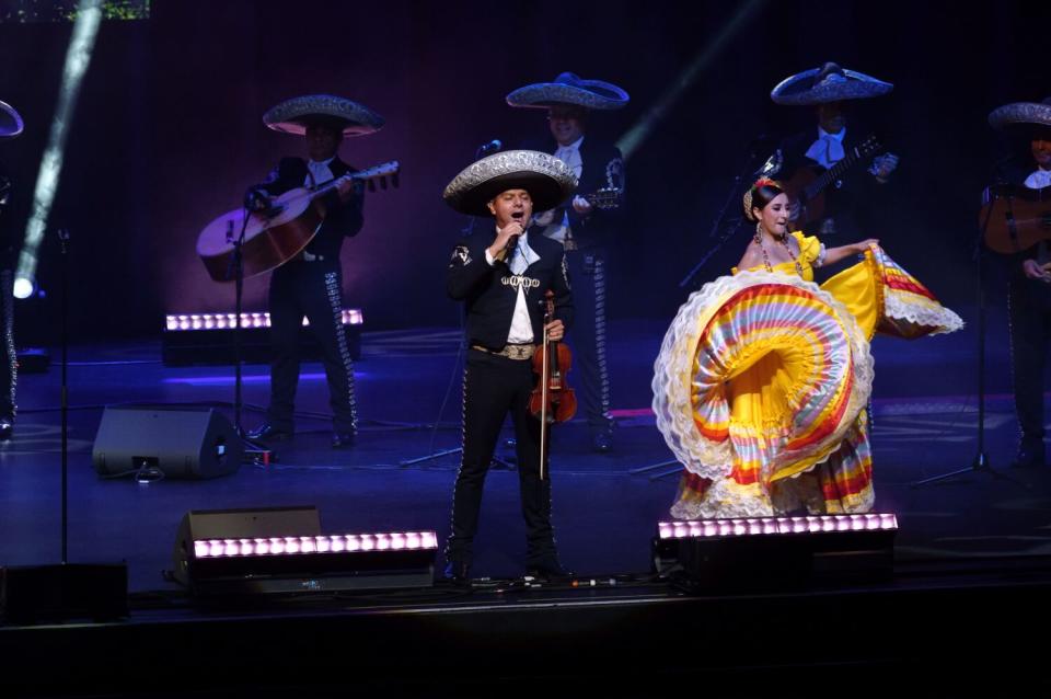 Andrés González durante una de sus interpretaciones.