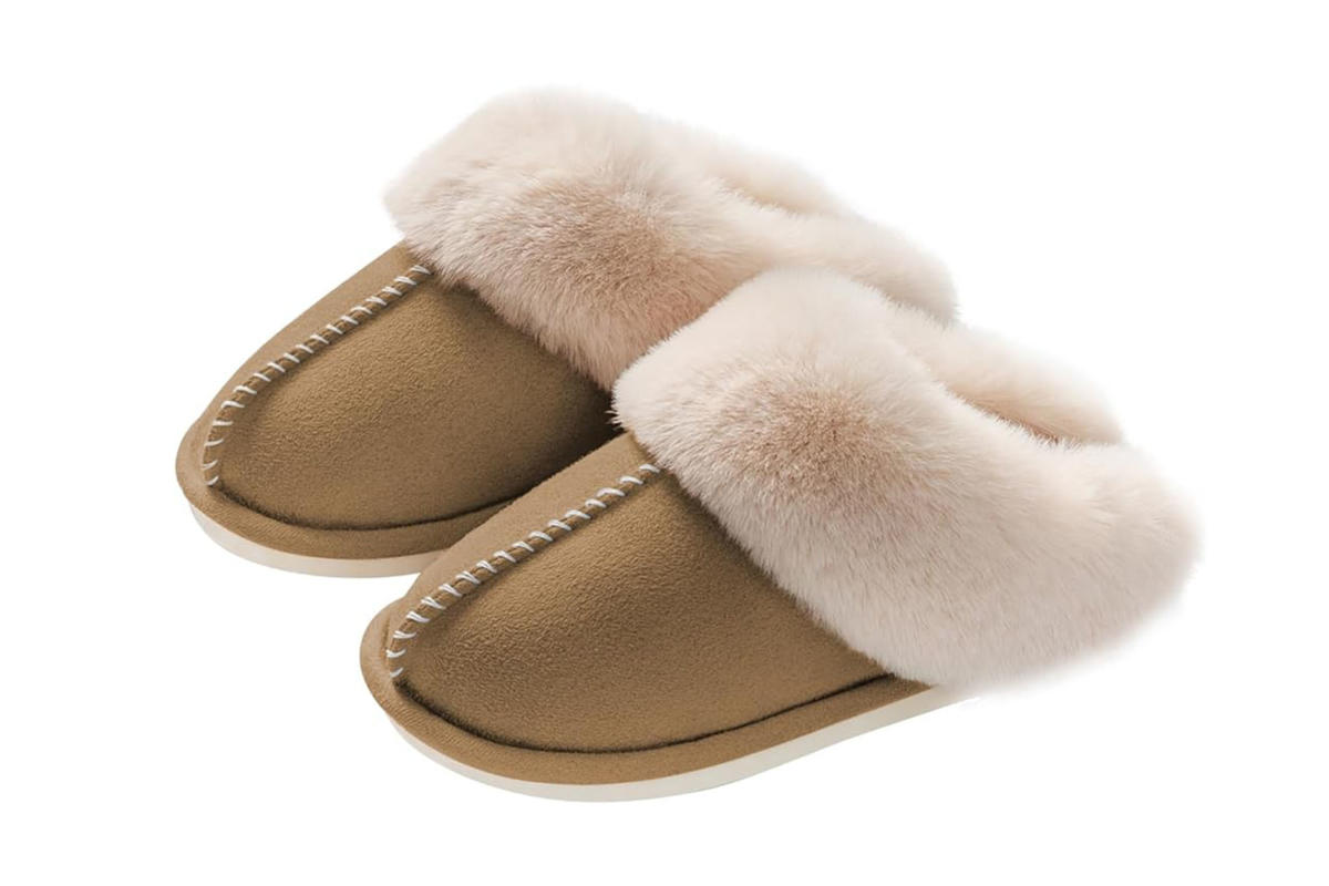 Cozy LV UGG Fur Slippers - IR Fashion