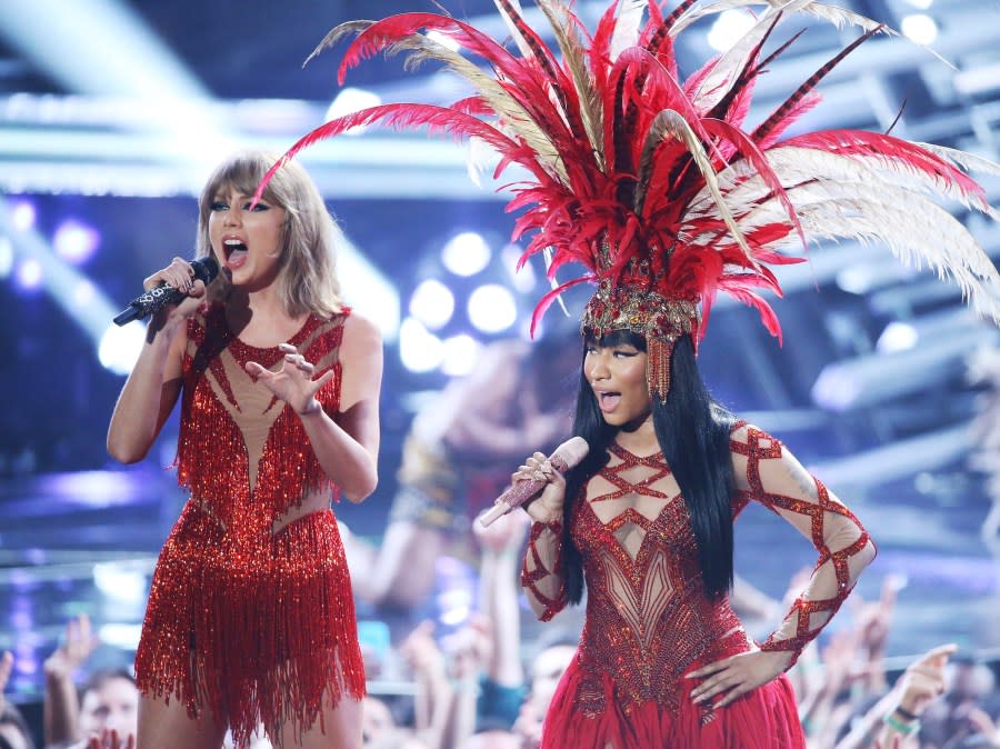 Nicki Minaj Says She Would Record with Taylor Swift