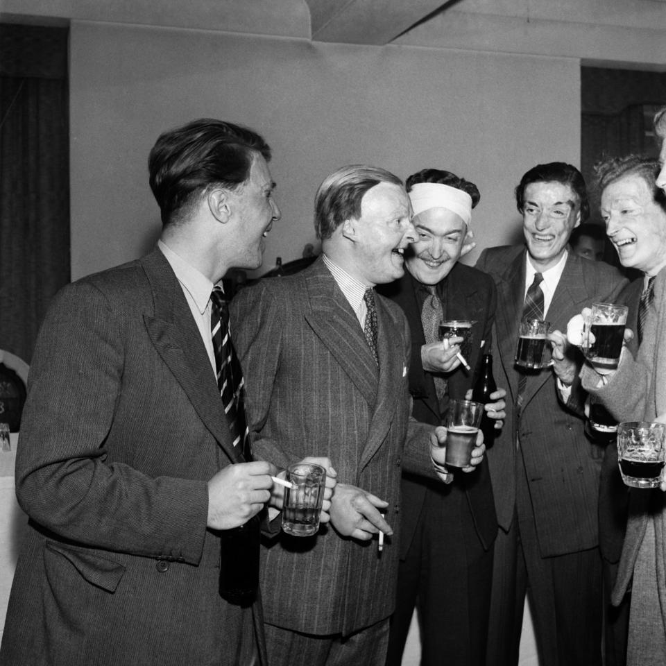  Dinner to celebrate the Guinea Pig Club - Credit:  Trinity Mirror / Mirrorpix / Alamy Stock Photo