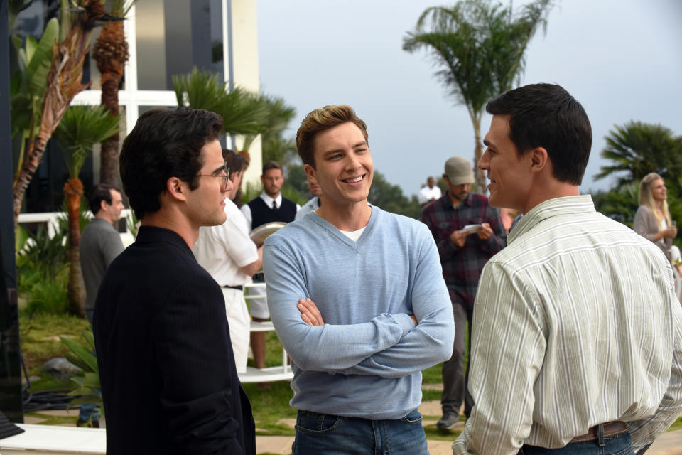 Darren Criss as Andrew Cunanan, Cody Fern as David Madson, and Finn Wittrock as Jeffrey Trail in <em>The Assassination of Gianni Versace</em>. (Photo: Ray Mickshaw/FX)