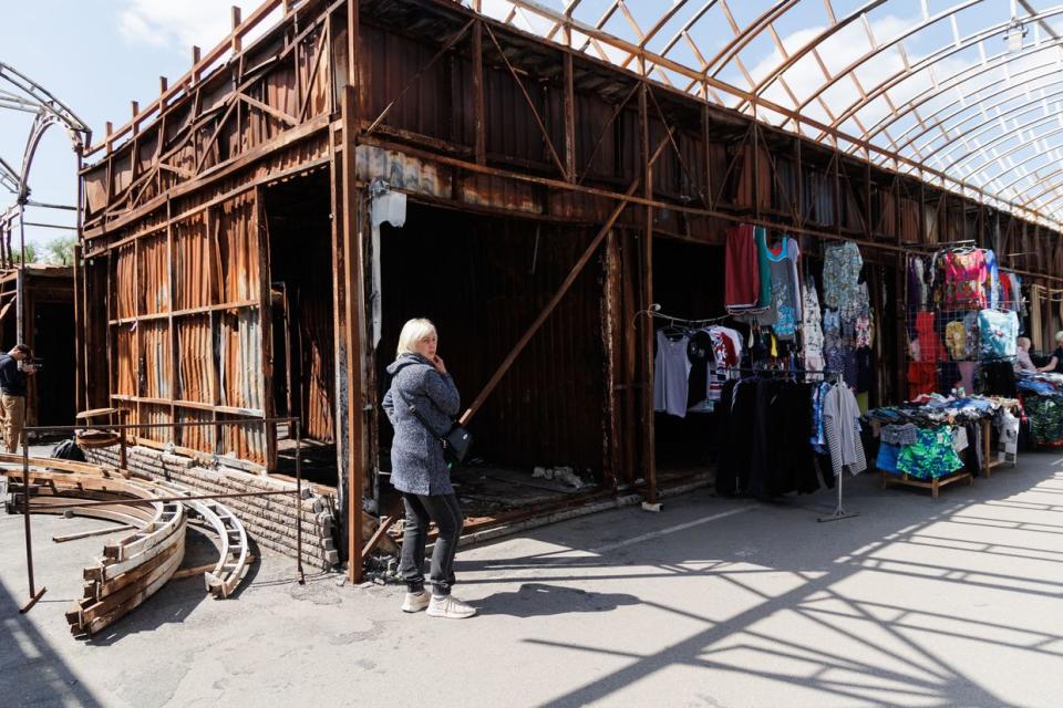 The damaged Rynok Heroiv Pratsi (Labor Heroes Market) in Kharkiv, Ukraine on May 3, 2024. (Yakiv Liashenko / The Kyiv Independent)