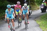 <p>Su gran explosión se produjo en el Giro de 2015 con el equipo Astana, al que había llegado un año antes. Se presentó en la ronda italiana como gregario de Fabio Aru y acabó poniendo contra las cuerdas al mismísimo Alberto Contador y demostrando que se encontraba en mejor forma que su compañero. Se llevó dos etapas y finalizó tercero en la general. (Foto: Tim de Waele / Getty Images).</p> 