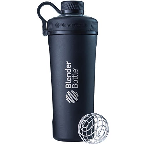 BlenderBottle SportMixer 28oz Shaker Bottle Perfect for Protein Shakes and  Pre Workout, Multi-Pack 