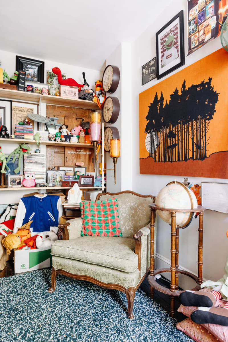 White and corkboard maximalist office.