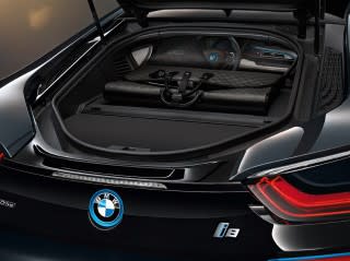 2015 BMW i8 Louis Vuitton luggage set