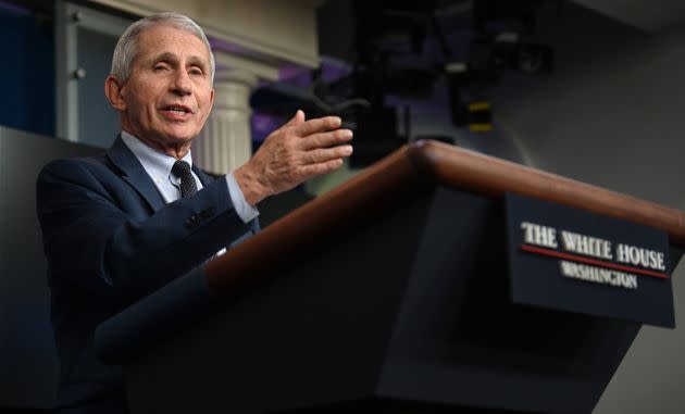 Dr. Anthony Fauci, director of the National Institute of Allergy and Infectious Diseases, gives an update on the omicron COVID-19 variant at the White House on Wednesday. (Photo: China News Service via Getty Images)