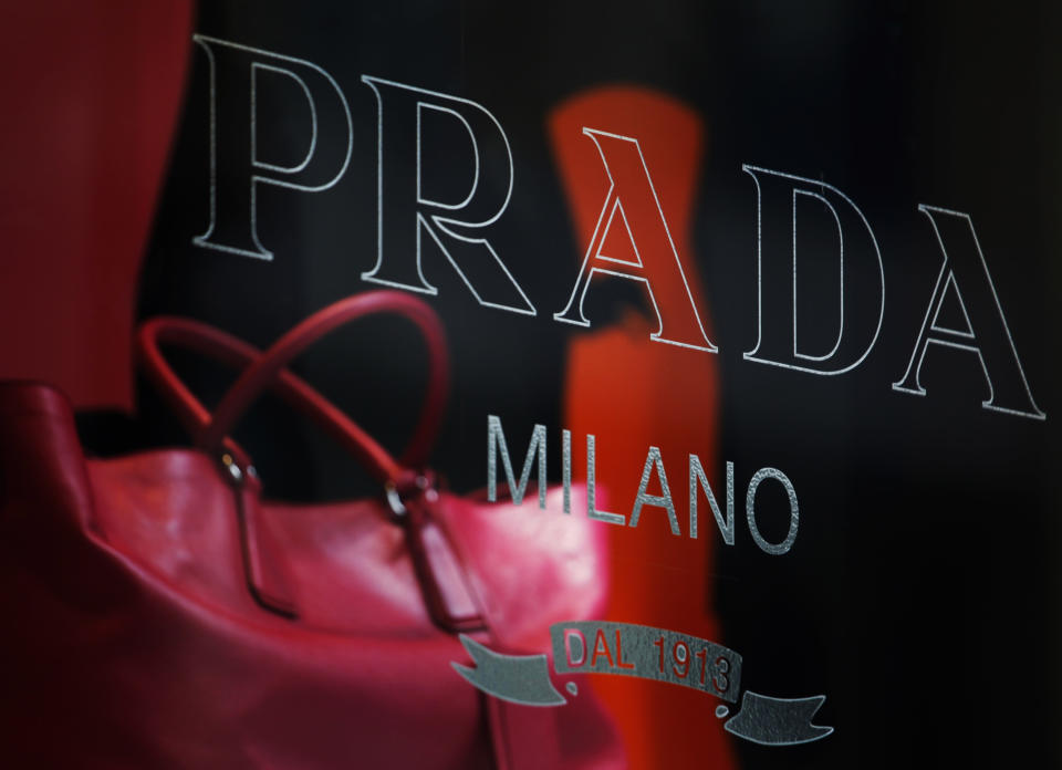 Tienda de Prada en Hong Kong. Foto: REUTERS/Bobby.