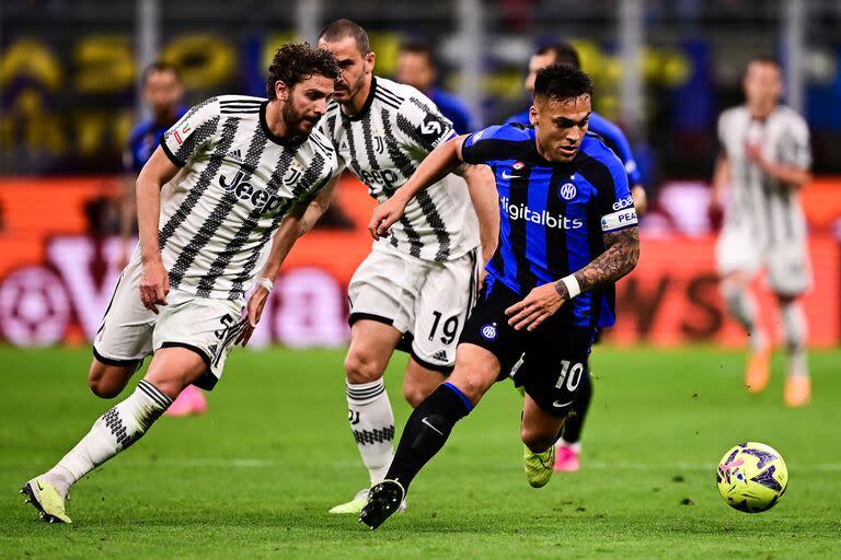 Lautaro Martínez, goleador de Inter, será protagonista de uno de los grandes clásicos de Italia; también puede haber presencia argentina en Juventus, que acaba de contratar en préstamo a Carlos Alcaraz.
