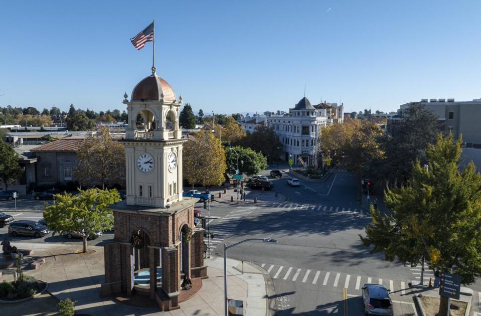 The Santa Cruz Town Clock.