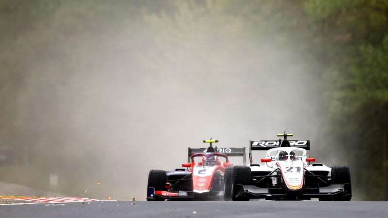 Oliver Goethe and Roman Stanek battle during Formula 3's 2022 sprint race in Budapest.