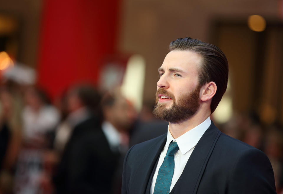 <p>Chris Evans drückte ebenfalls sein Mitgefühl bei Twitter aus: “Ich bin am Boden zerstört, von dem brillanten Anton Yelchin zu hören. Er war aufmerksam, freundlich und begabt. Meine Gedanken und Gebete sind bei seiner Familie.” (Bild-Copyright: Maik Marsland/Getty Images)</p>