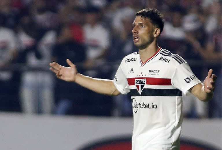 Jonathan Calleri es el centrodelantero argentino que brilla en San Pablo y que peleará por el título