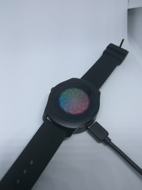 CP 值極高的 Ticwatch 2 Active 開箱文動手玩！