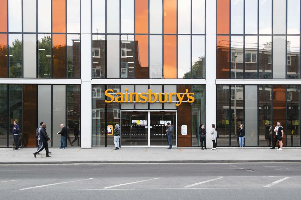 Members of the public respect social distancing rules and queue outside Sainsburys during the Coronavirus outbreak, Vauxhall London. Picture date: Monday 4th May 2020. Photo credit should read: David Jensen/EMPICS Entertainment