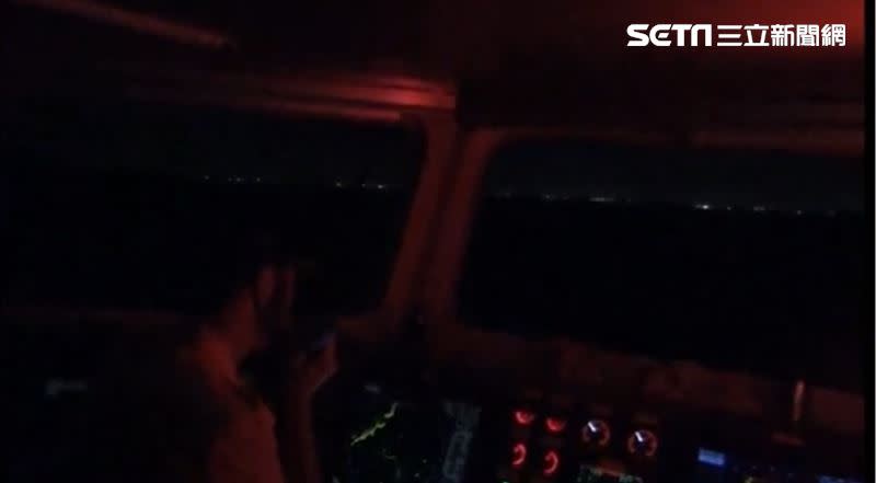 金門海巡艇一度進入中國海域6海浬，能看見晉江市燈光。（圖／海巡署提供）