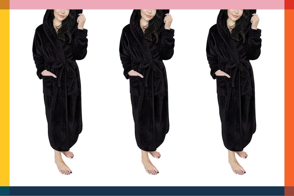 NY Threads Women Fleece Hooded Bathrobe Tout