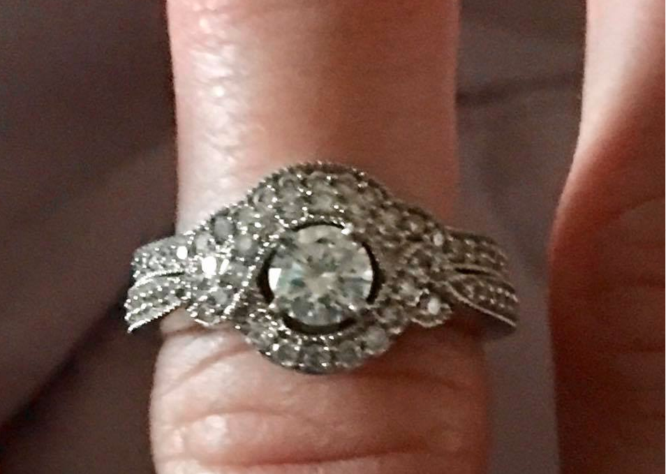 Shelley Wells lost her diamond ring in a JCPenney car park in Louisiana on Dec. 5. Photo: Facebook/Shelley Jenkins Wells