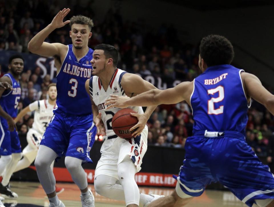 Saint Mary's suffered its first loss of the season in one-sided fashion (AP)