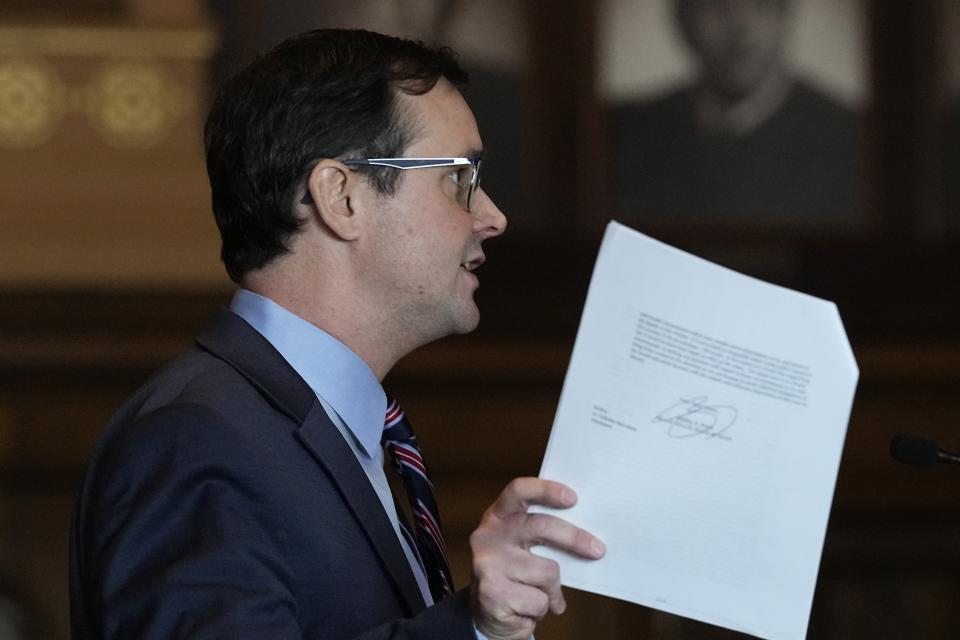 Mark Leeman speaks during a hearing before the Indiana Supreme Court at the Statehouse, Thursday, Jan. 18, 2024, in Indianapolis. The state Supreme Court will determine whether to remove special Judge Fran Gull from the case and whether Richard Allen's original defense attorneys, Andrew Baldwin and Bradley Rozzi, should be reinstated. (AP Photo/Darron Cummings, Pool)