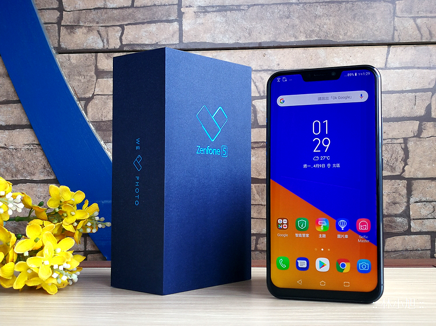 ASUS 華碩 ZenFone 5 開箱！體驗多項 AI 功能的超高佔比 6.2 吋 19:9 全螢幕智慧型手機，讓你輕鬆按輕鬆拍。越拍越懂你