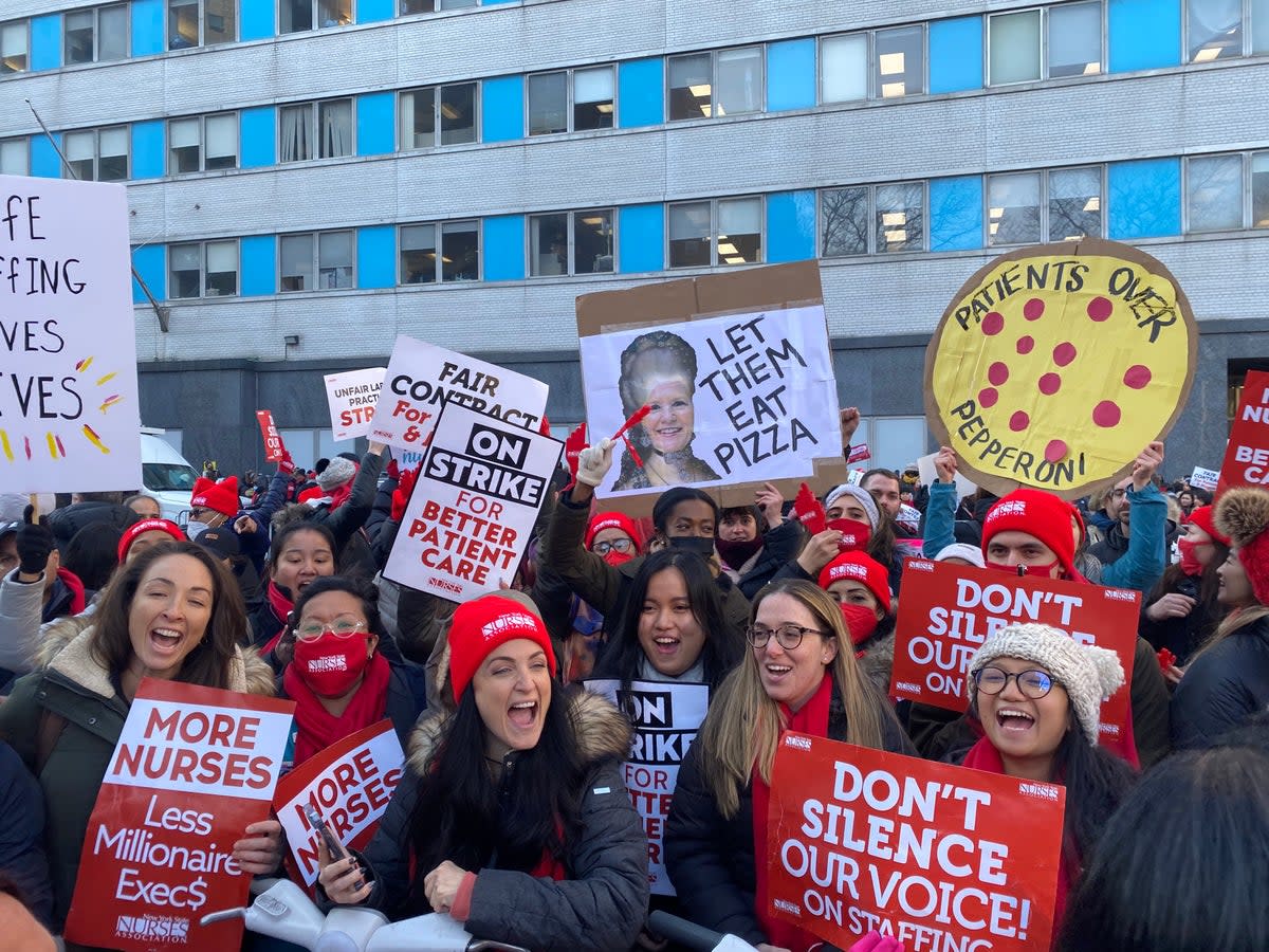 Members and supporters of the New York State Nurses Association launch a strike outside Mount Sinai hospital in Harlem on 9 January. (Alex Woodward/The Independent)