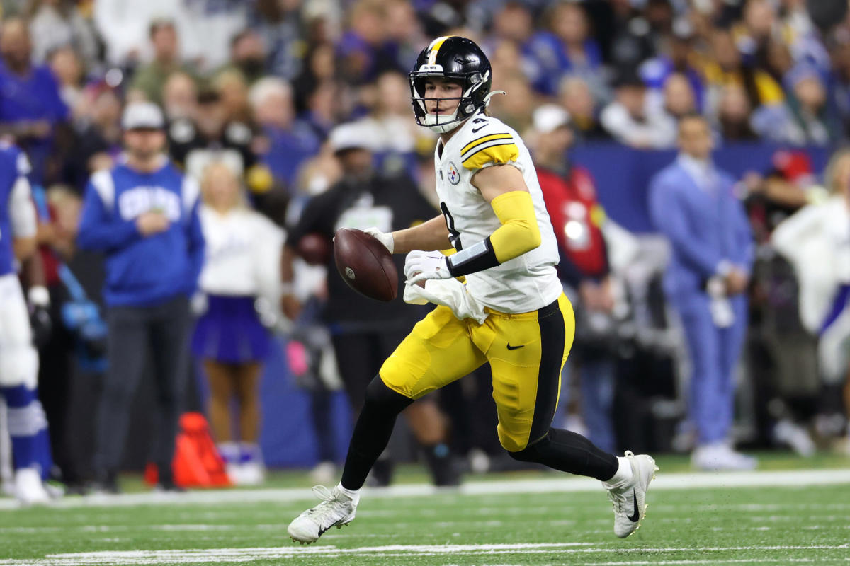 Steelers, Ravens both turn to backup QBs as Kenny Pickett, Tyler Huntley  exit with injuries - The Athletic