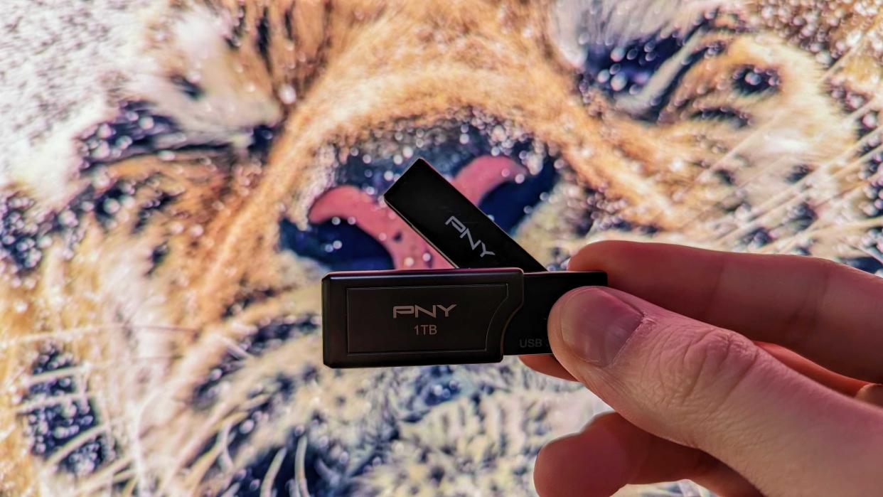 Image of PNY USB flash drives. 