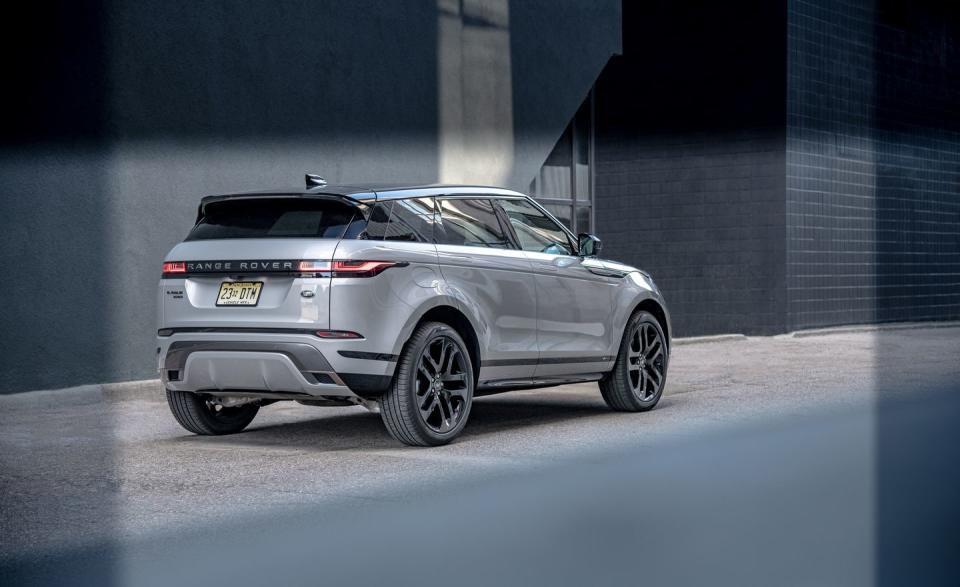 <p>2020 Range Rover Evoque P300</p>