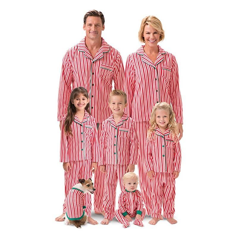 7) Matching Family Christmas Pajamas