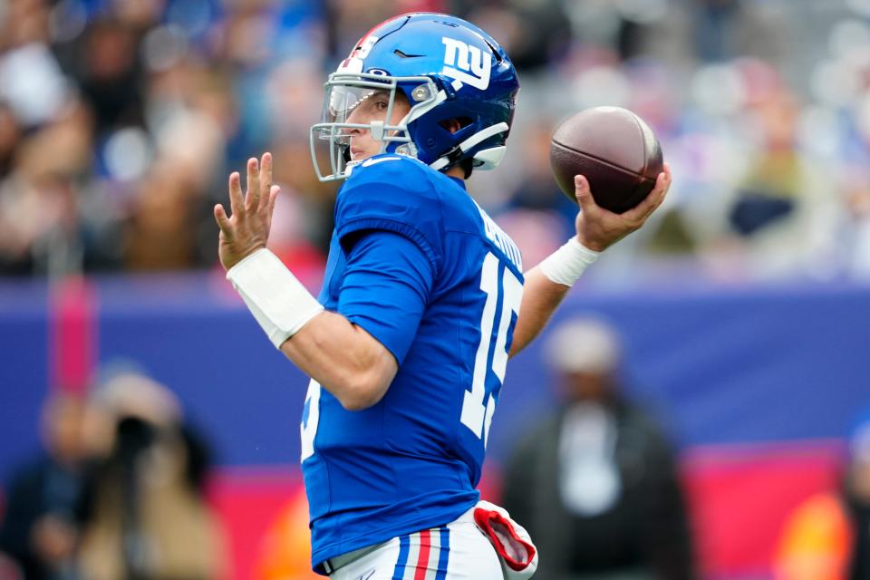 New York Giants quarterback Tommy DeVito (15) gets ready to pass the ball at MetLife Stadium, Sunday, November 26, 2023.