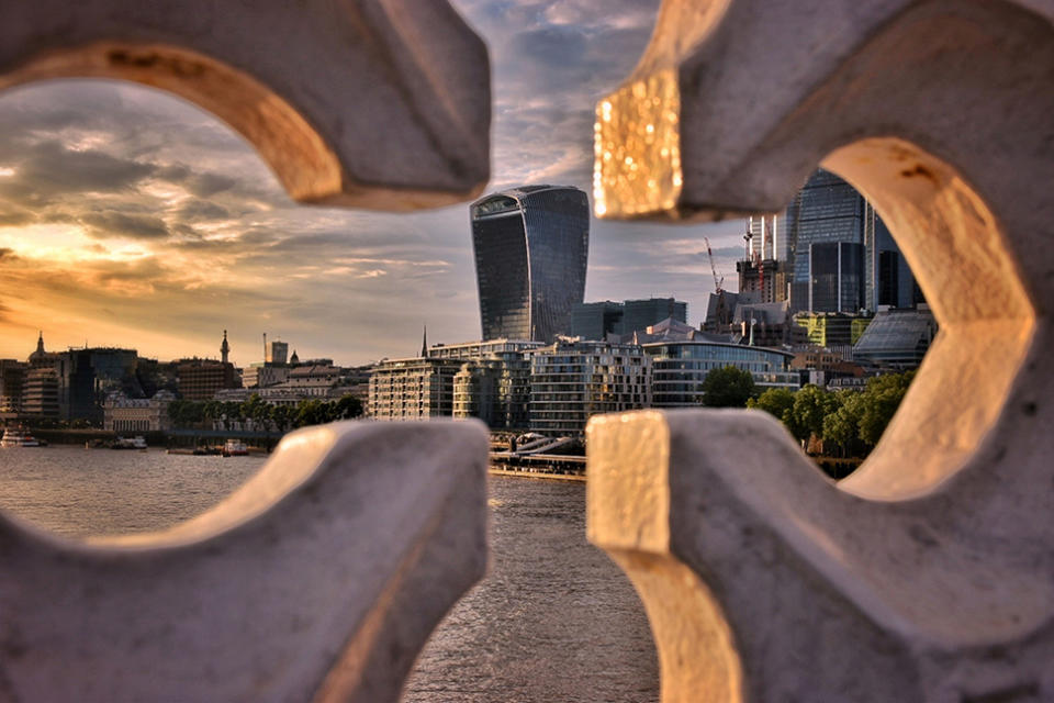 London street photography by Chris Aldred