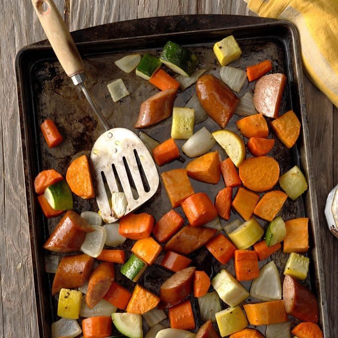 Roasted Kielbasa Vegetables Exps Opbz18 165743 B06 27 3b