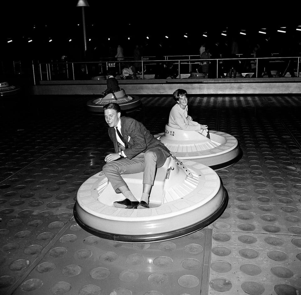 Vintage Amusement Park Photos AP00010