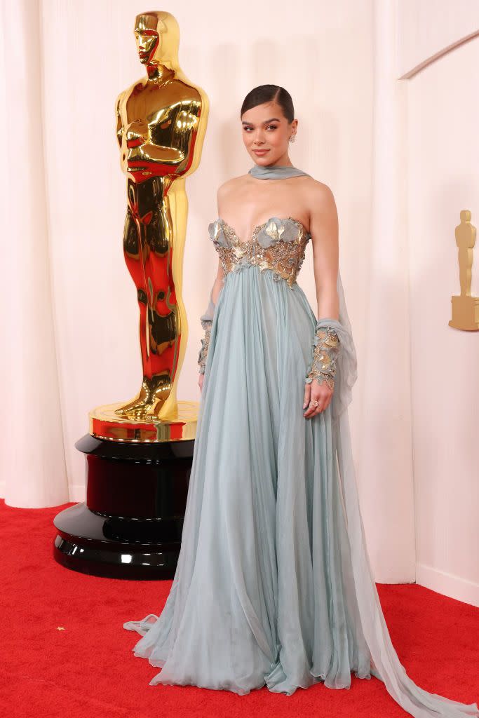 hailee steinfeld oscars 2024 dress