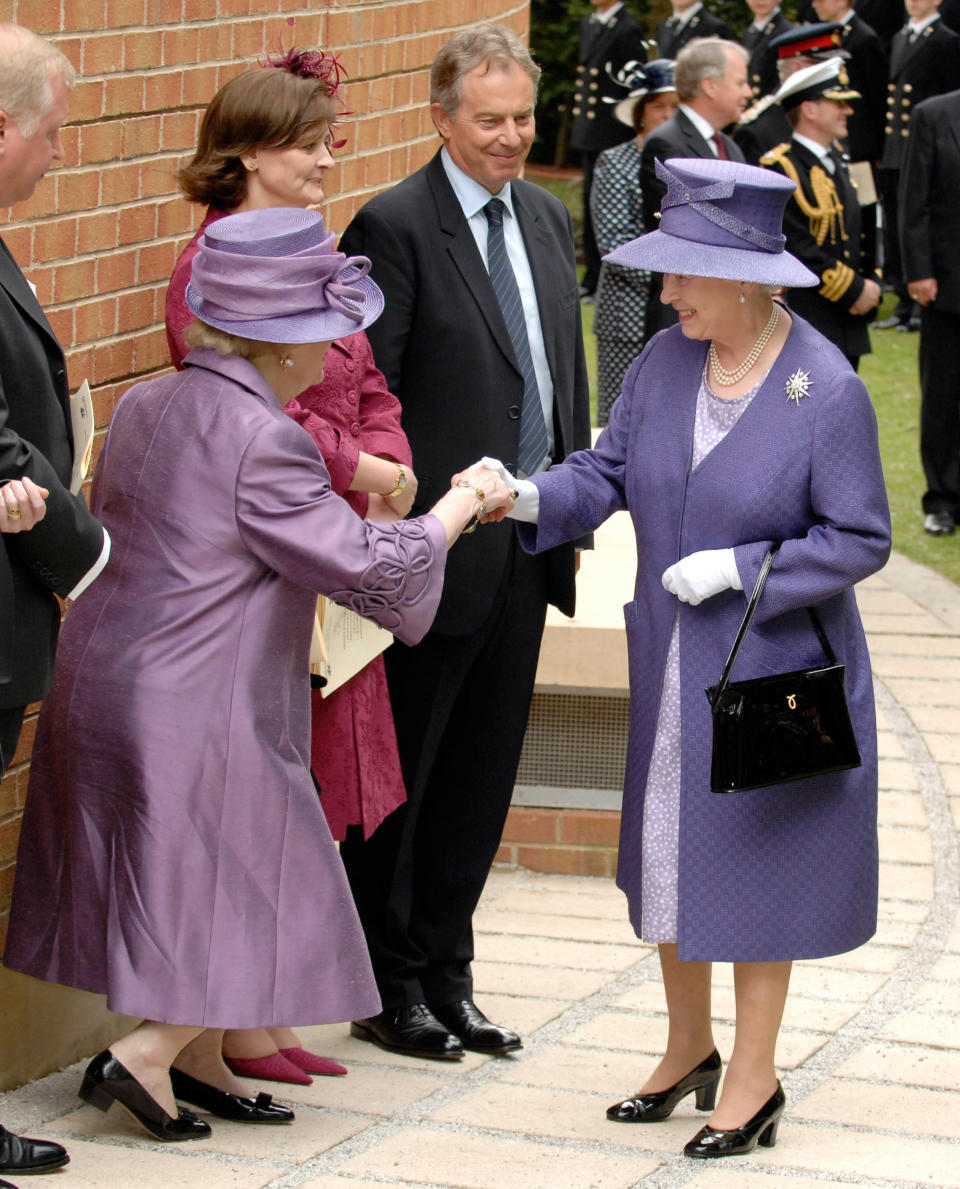 Margaret Thatcher y la reina Isabel II. (Foto: Tim Graham Picture Library / Getty Images)