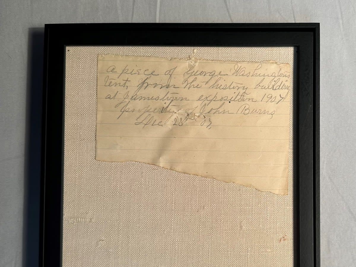 A note that accompanied the fragment. It reads: “A piece of George Washingtons tent, from the history building at Jamestown exposition 1907, property of John Burns, Dec 23rd 07.” (Museum of the American Revolution)