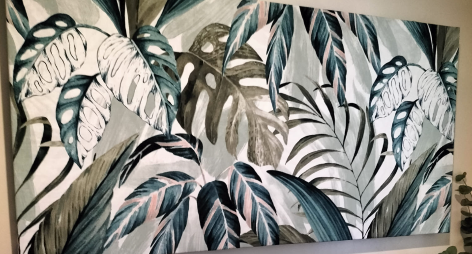 Palm pattern on canvas 