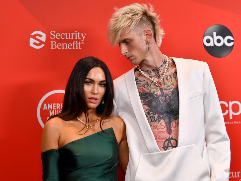 megan fox machine gun kelly amas 2020